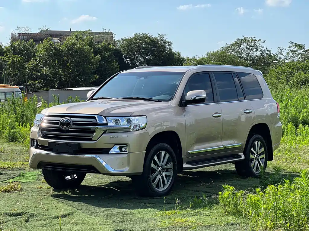 Toyota Land Cruiser 2019 — фото 1