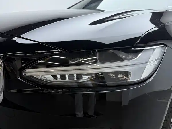 Volvo S90 2024