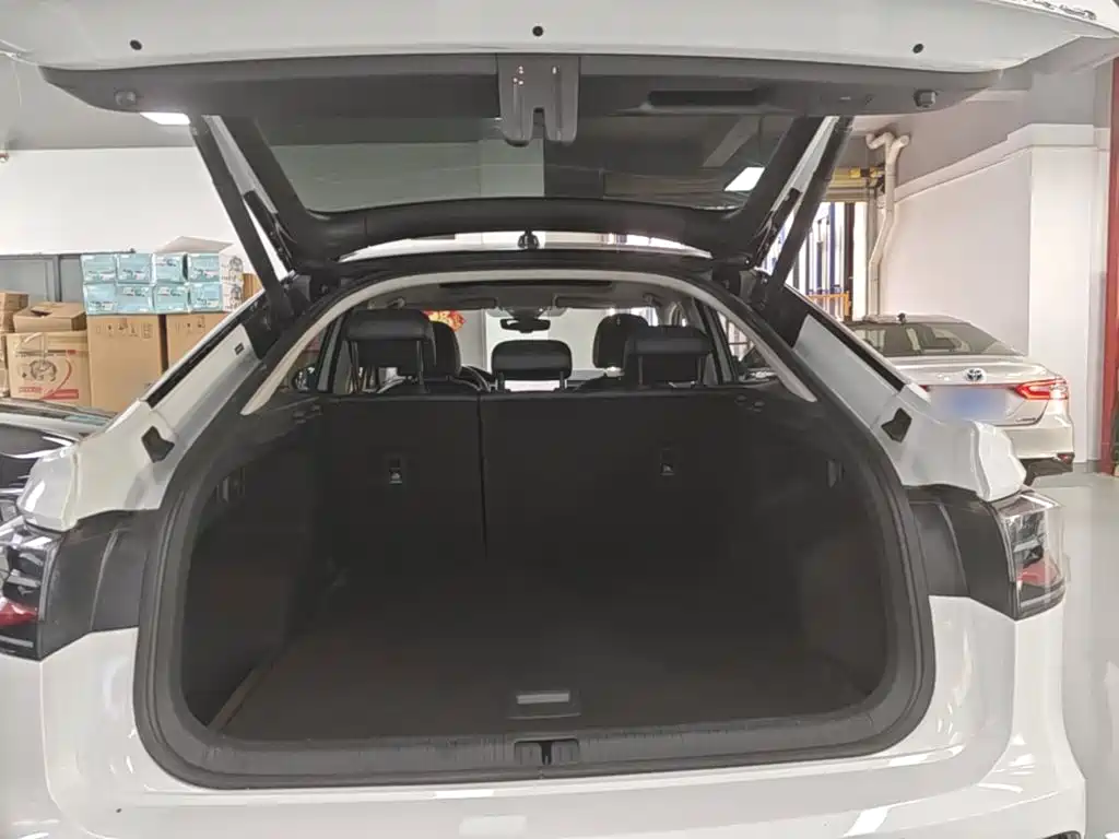 Volkswagen Tiguan X 2022 — фото 19