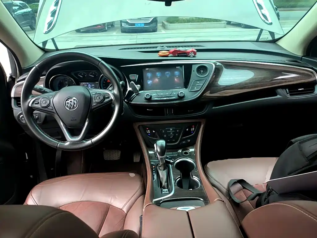 Buick Envision Plus 2017 — фото 10