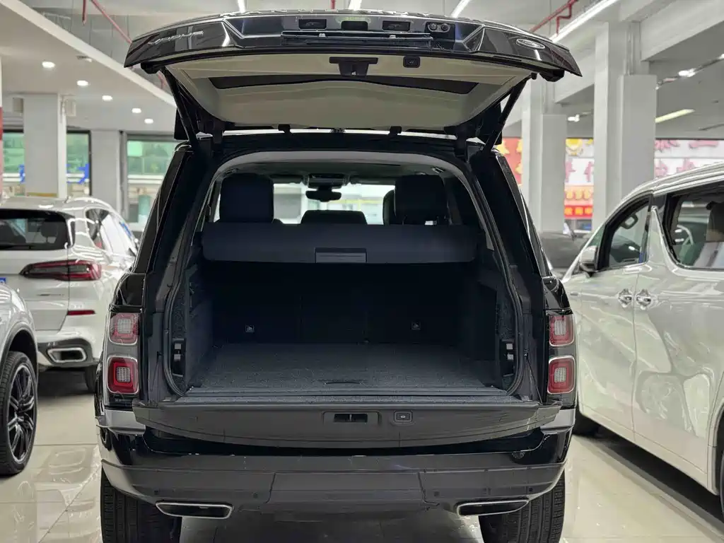 Land Rover Range Rover 2021 — фото 17