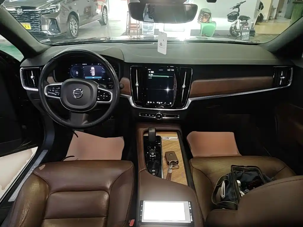 Volvo S90 2023 — фото 10