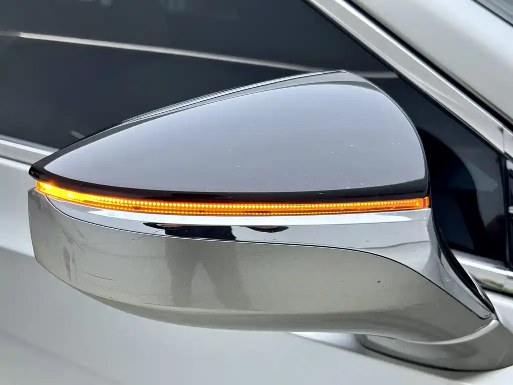 Lexus ES 2022 — фото 10