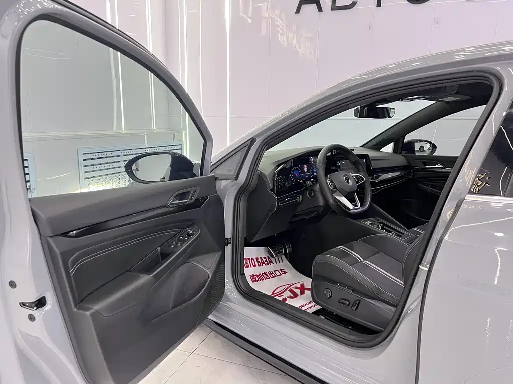 Volkswagen Golf 2022