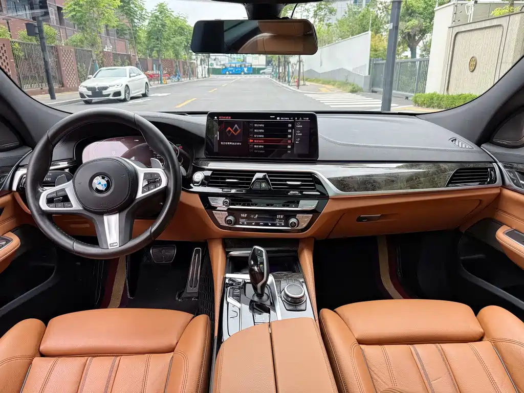BMW 6 Series GT 2022 — фото 9