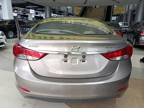 Hyundai Elantra Langdong 2015