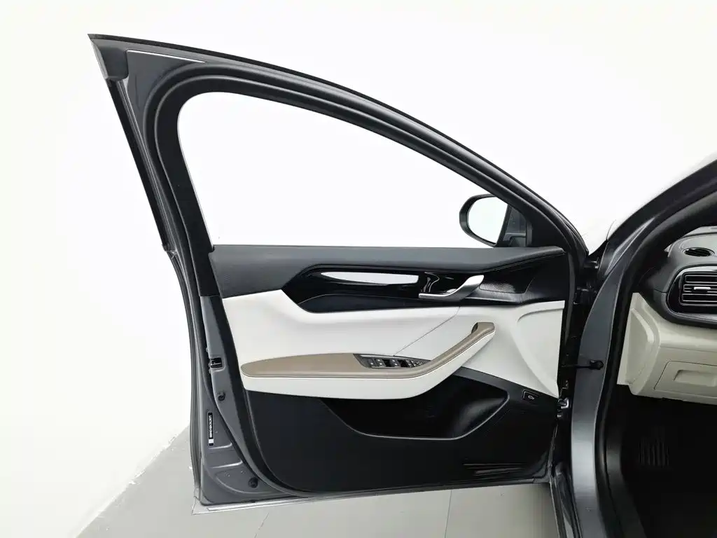BYD Qin PLUS 2024 — фото 8