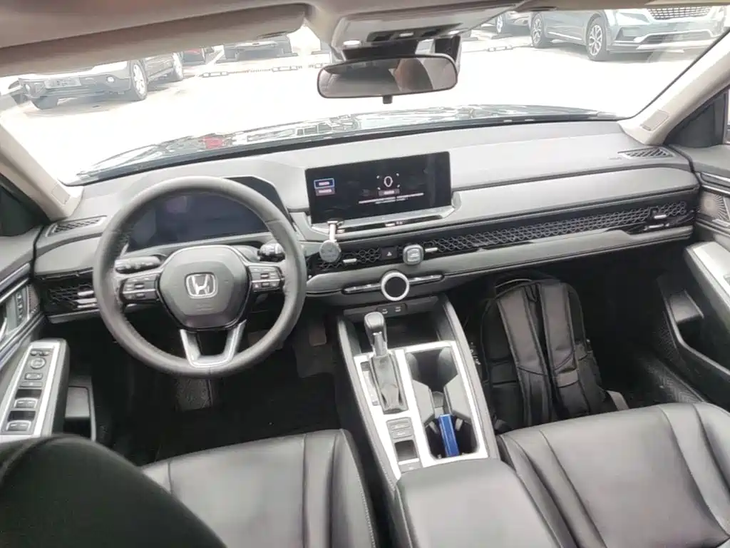 Honda Accord 2023 — фото 10