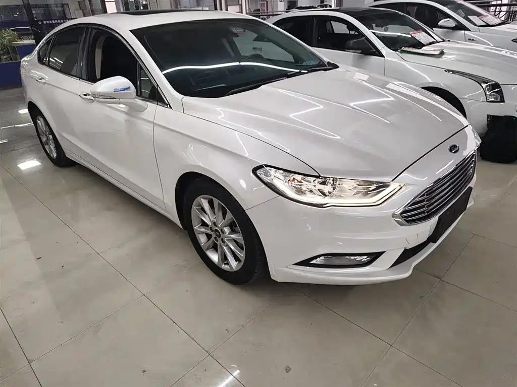 Ford Mondeo 2017 — фото 22