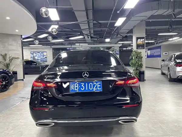 Mercedes-Benz E-Class 2022