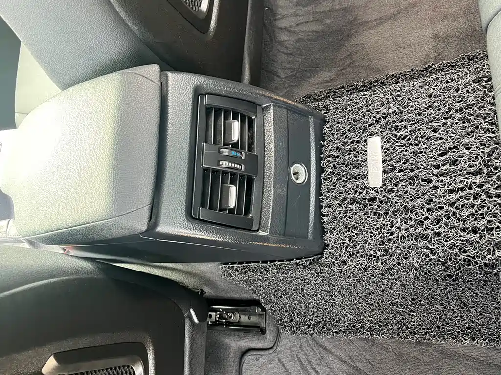 BMW 3 Series 2015 — фото 9