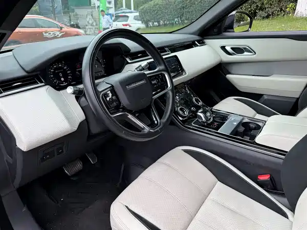 Land Rover Range Rover Velar 2021