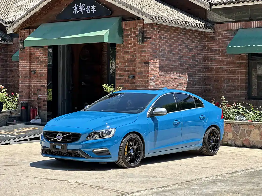 Volvo S60 2017 — фото 1