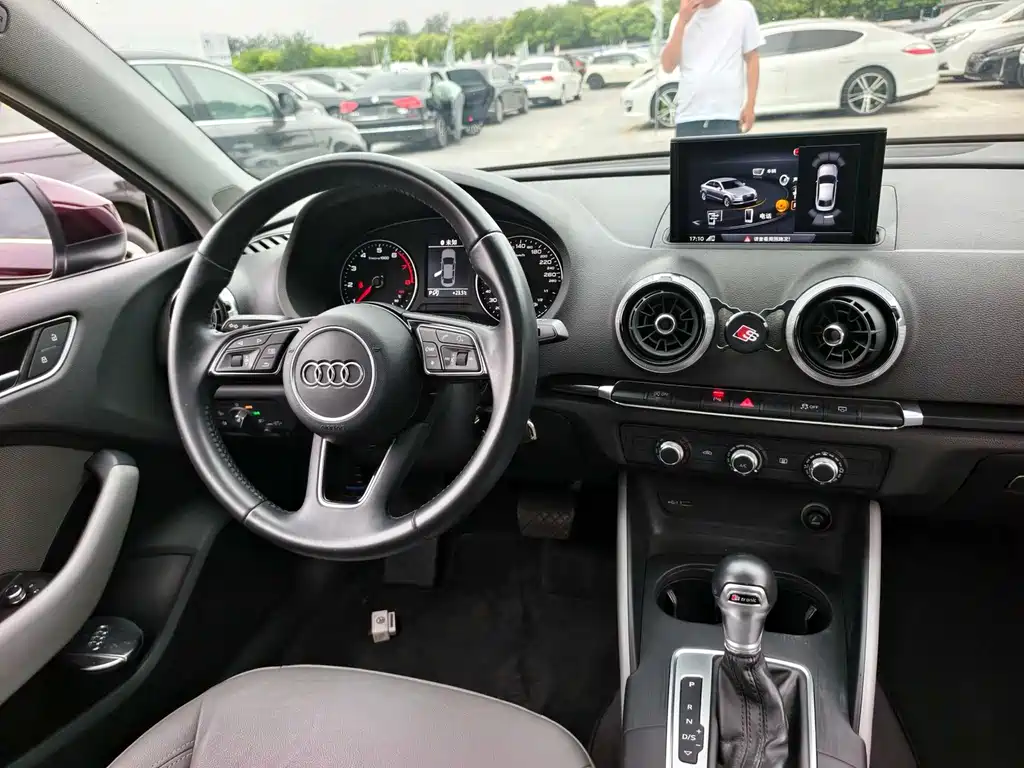 Audi A3 2019 — фото 16