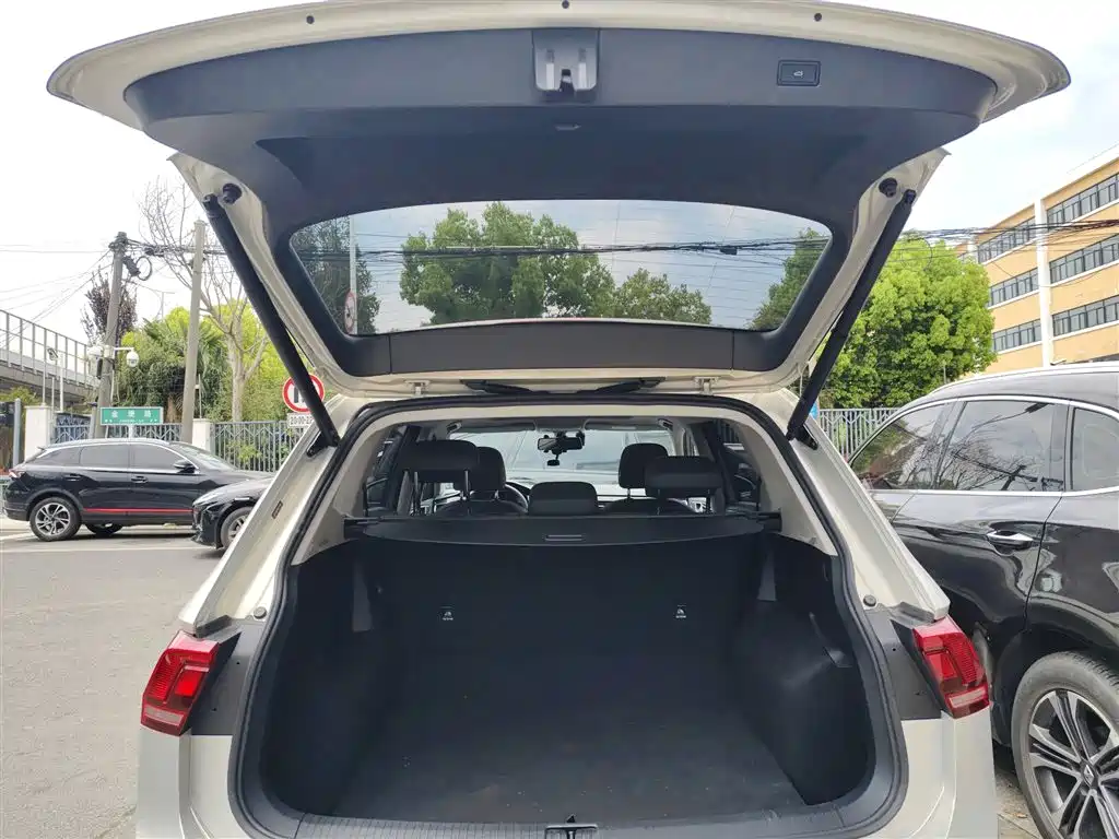 Volkswagen Tiguan L 2025 — фото 15