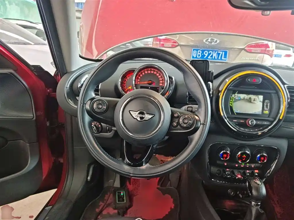 MINI Clubman 2018 — фото 11