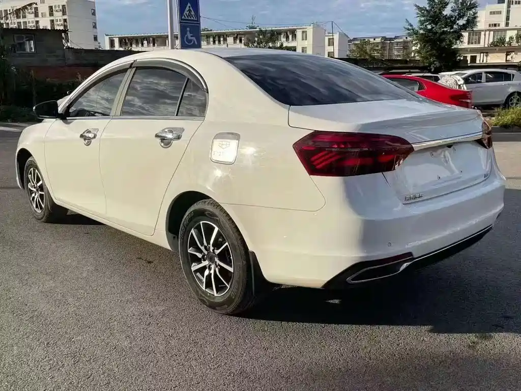 Geely Emgrand 2019