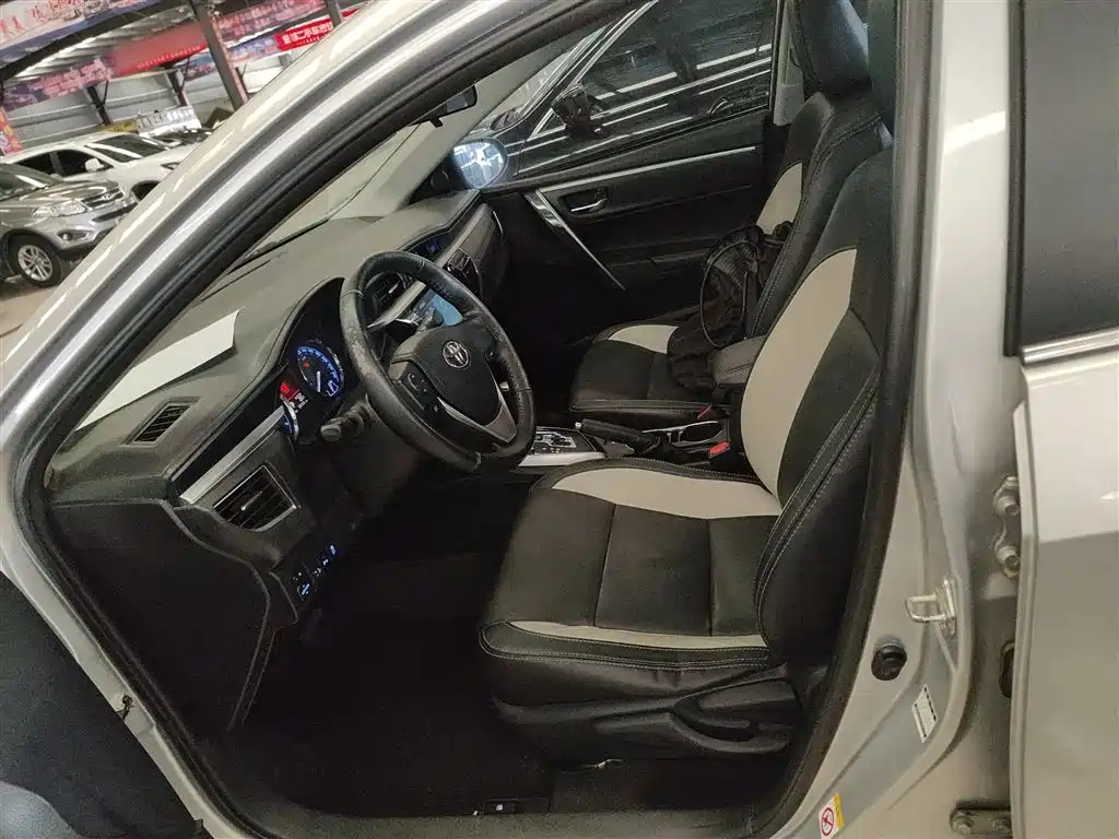 Toyota Corolla 2016 — фото 15