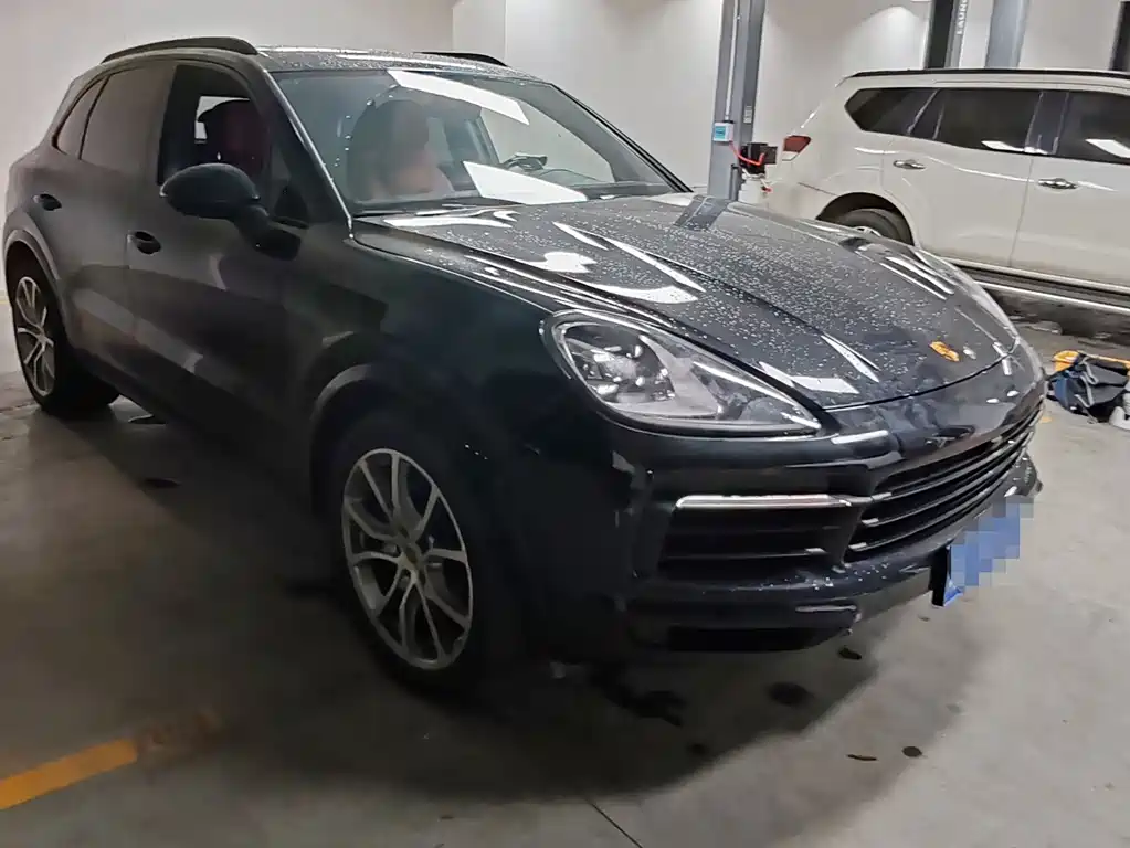 Porsche Cayenne 2022