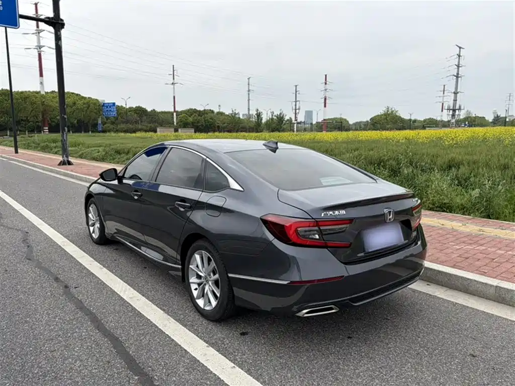 Honda Accord 2022 — фото 21