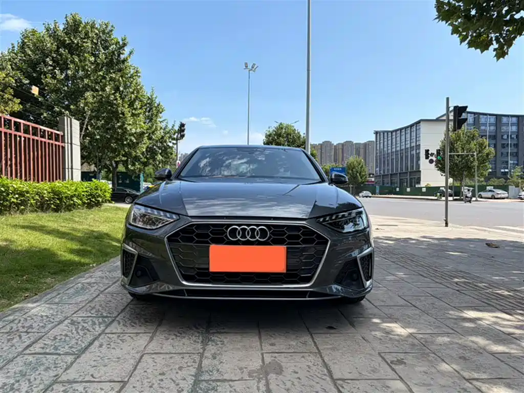 Audi A4L 2023 — фото 23