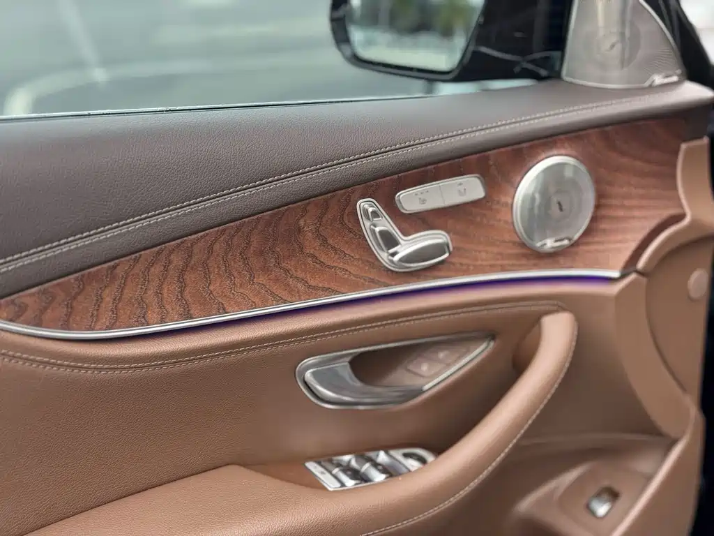 Mercedes-Benz E-Class 2023 — фото 23