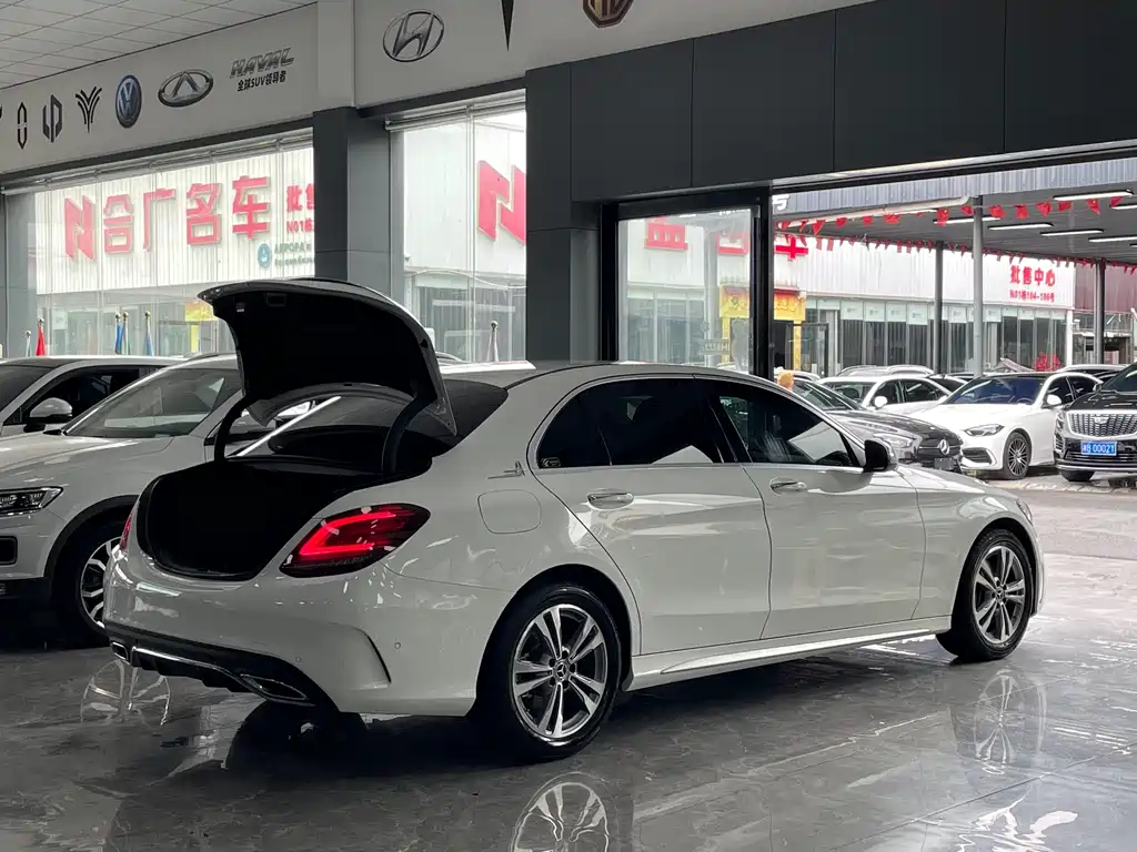 Mercedes-Benz C-Class 2020 — фото 15