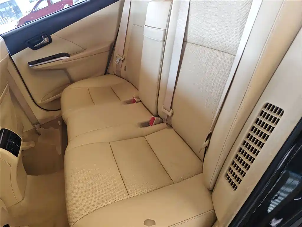 Toyota Camry 2016 — фото 13