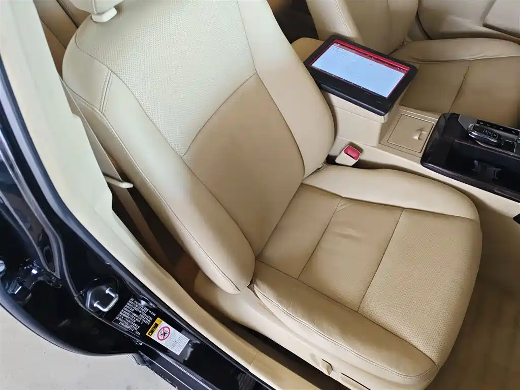 Toyota Camry 2016 — фото 20