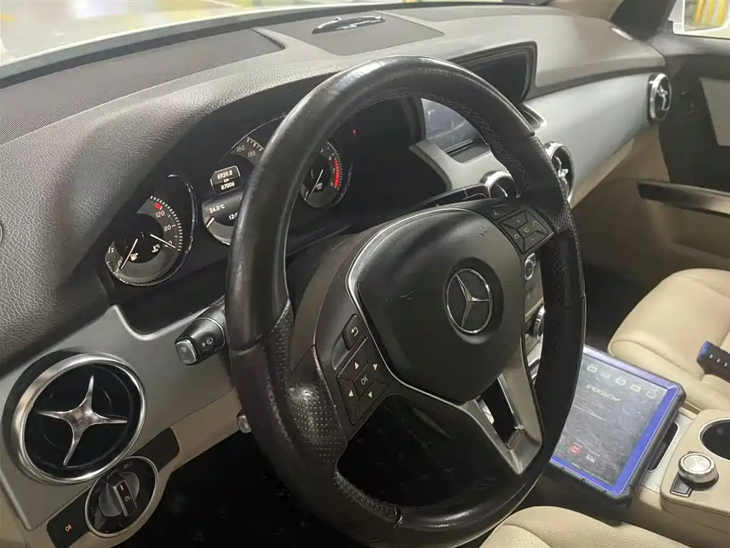 Mercedes-Benz GLK-Class 2014 — фото 10