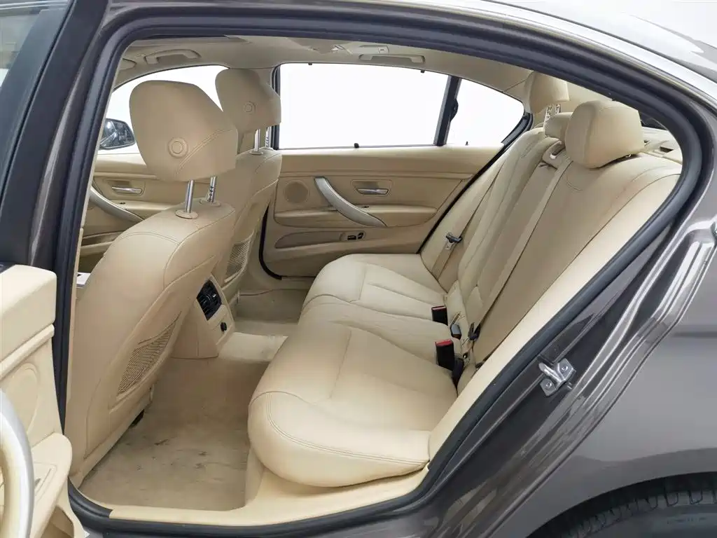 BMW 3 Series 2015 — фото 15