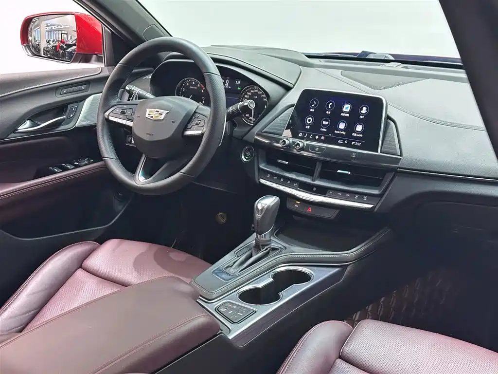 Cadillac CT4 2021 — фото 13