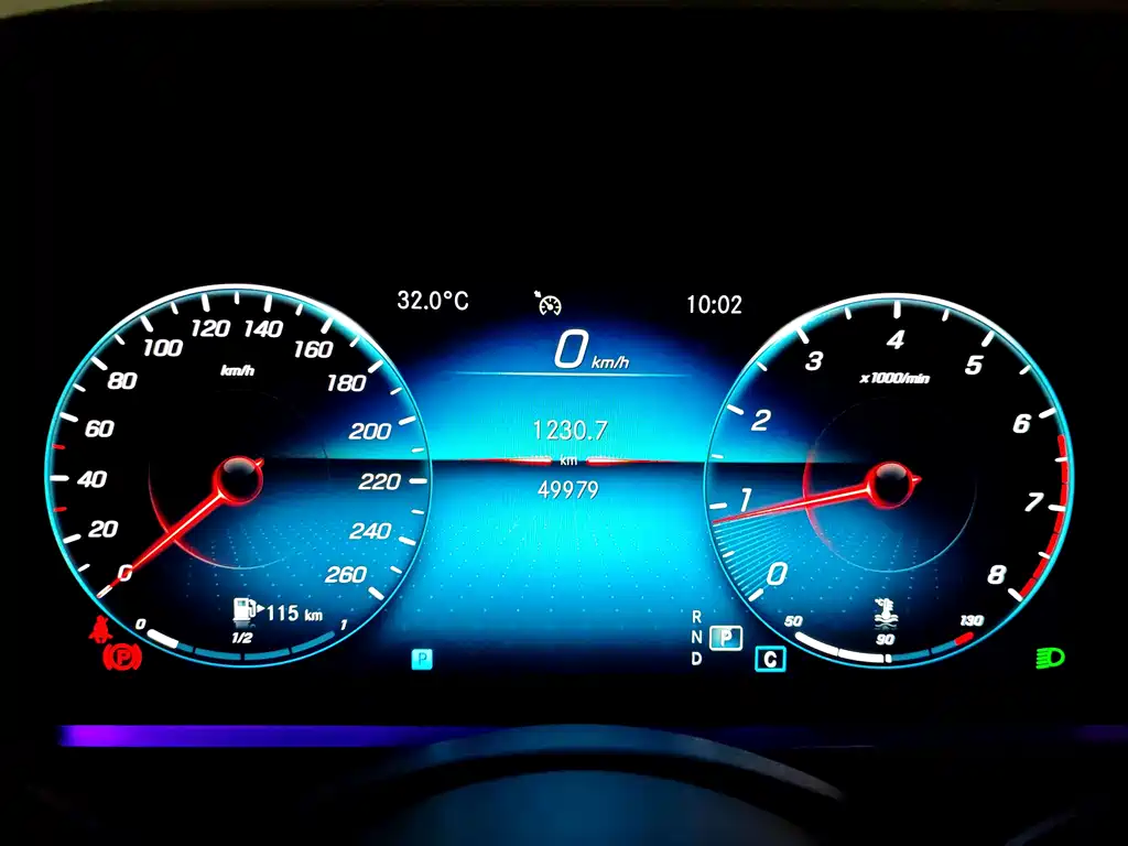 Mercedes-Benz E-Class 2022 — фото 14