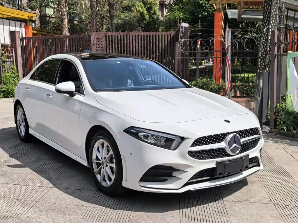 Mercedes-Benz A-Class 2021 — фото 3
