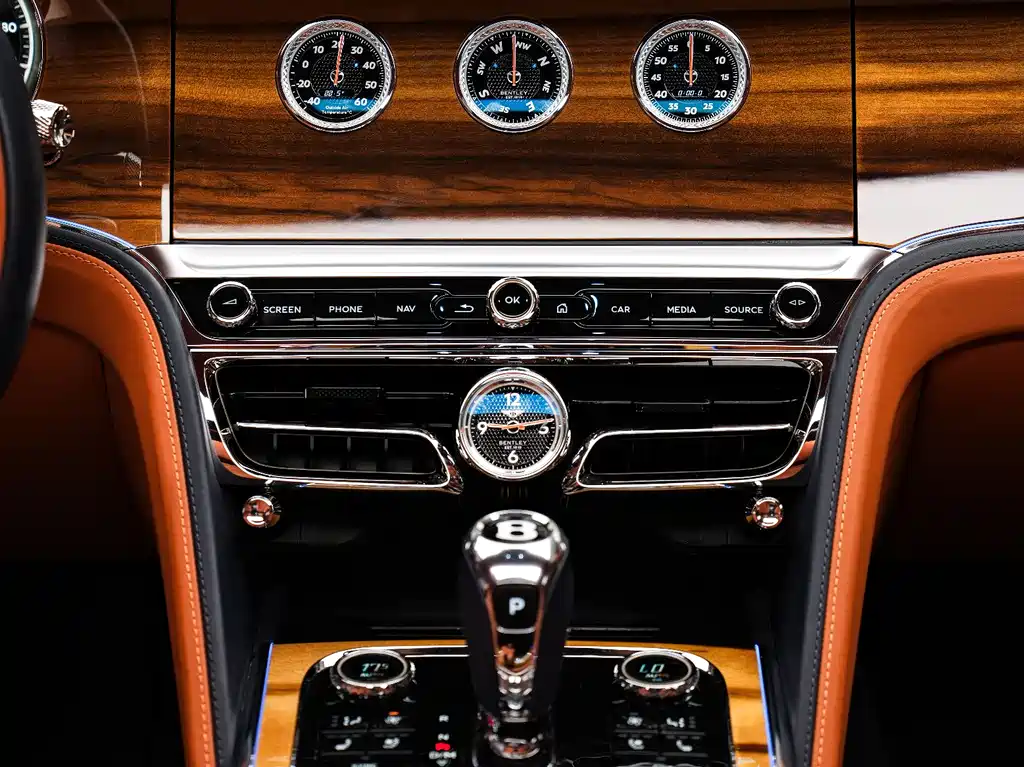 Bentley Flying Spur PHEV 2024 — фото 9