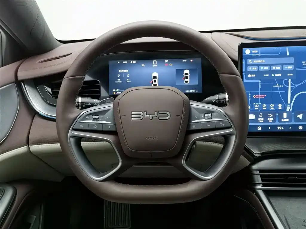 BYD Seal 07 DM-i 2025 — фото 11