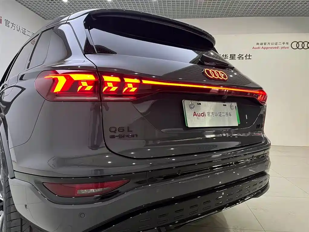 Audi Q6L e-tron 2025 — фото 7