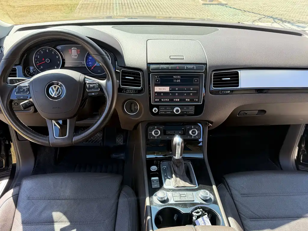 Volkswagen Touareg 2018 — фото 12