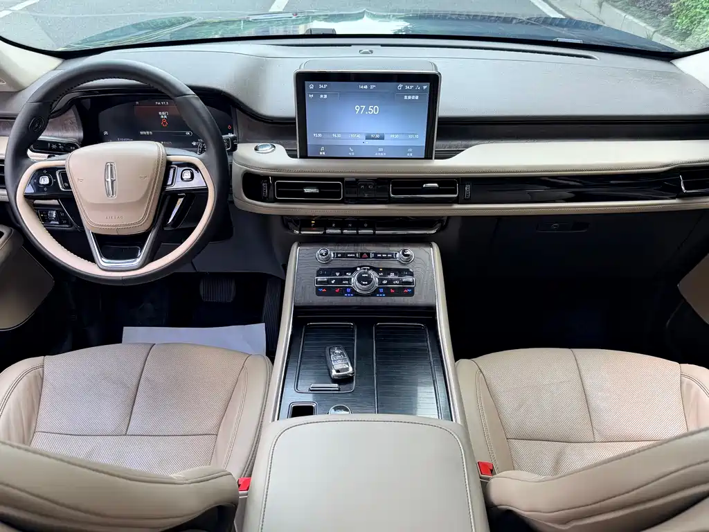 Lincoln Aviator 2020 — фото 15