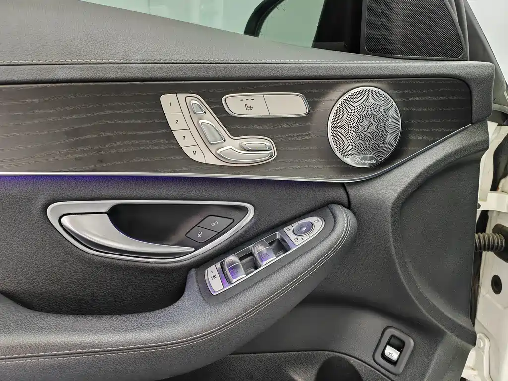 Mercedes-Benz C-Class 2021 — фото 18