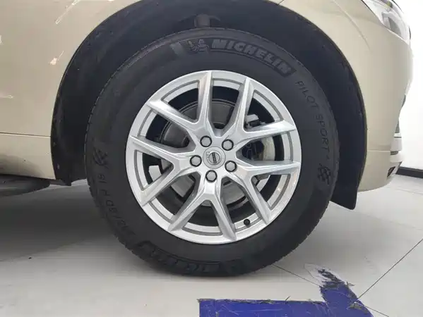 Volvo XC60 2021