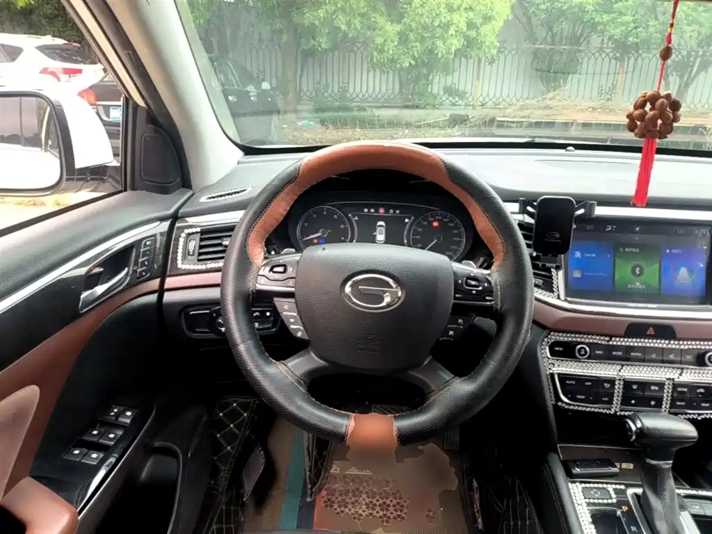 GAC Motor Trumpchi GS8 2018 — фото 11