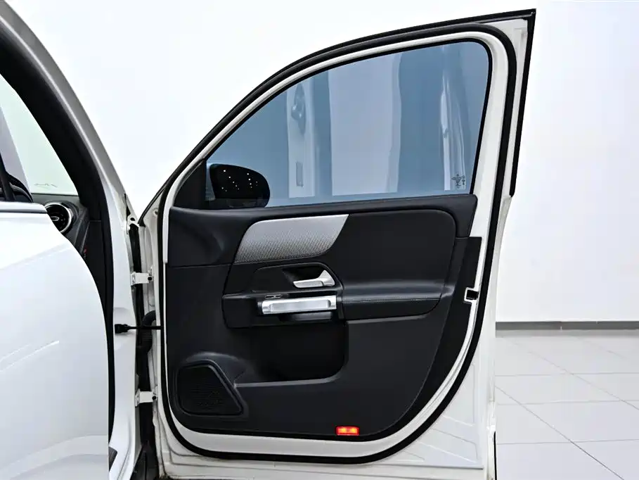 Mercedes-Benz GLB 2022 — фото 20