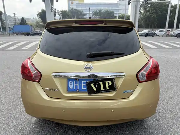 Nissan Tiida 2011