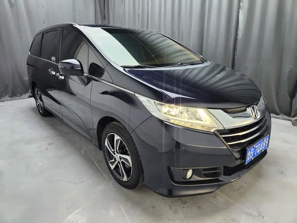 Honda Odyssey 2017 — фото 2