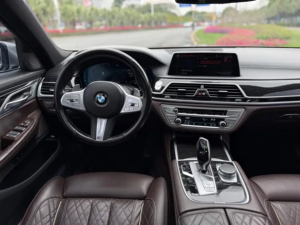 BMW 7 Series 2020 — фото 15