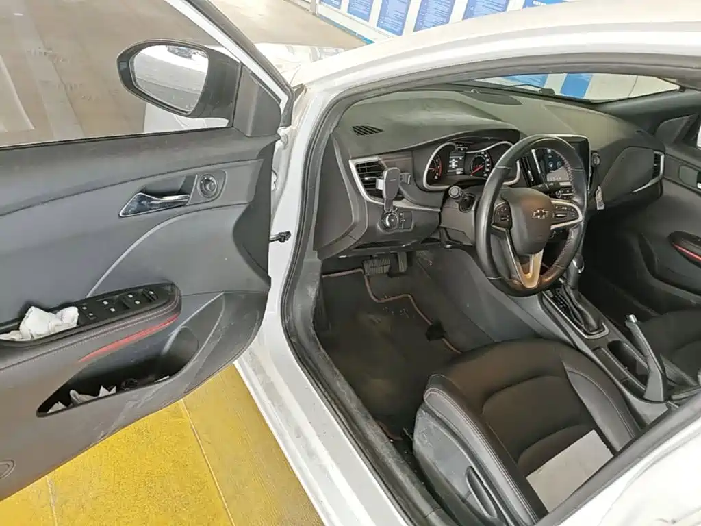 Chevrolet Monza 2021 — фото 16