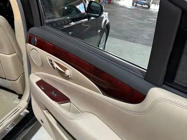 Lexus LS 2006