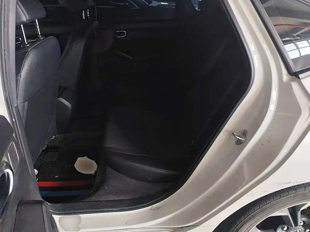 Honda Civic 2024 — фото 17