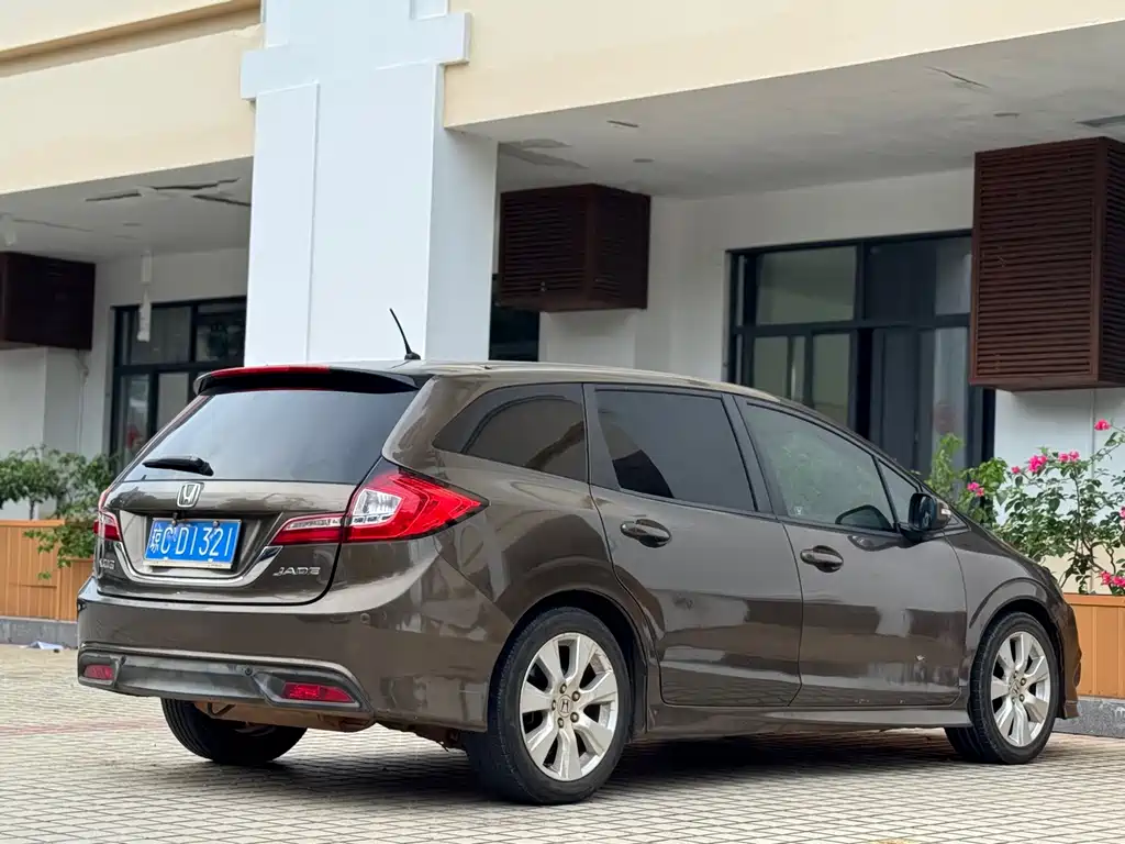 Honda Jade 2014 — фото 10